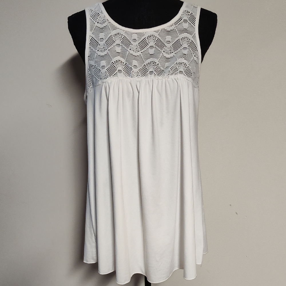 SHEIN White Lace Detail Tank Top